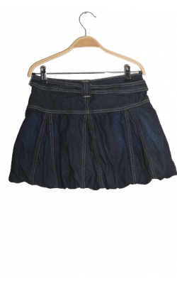 Fusta United Colors of Benetton, 9 ani