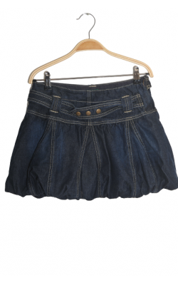 Fusta United Colors of Benetton, 9 ani