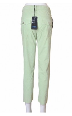 Pantaloni catifea reiata Escada, marime 36